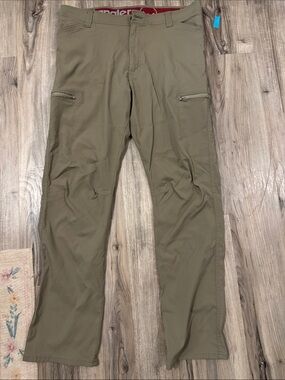 Wrangler Men's Olive/Tan Cargo Pants